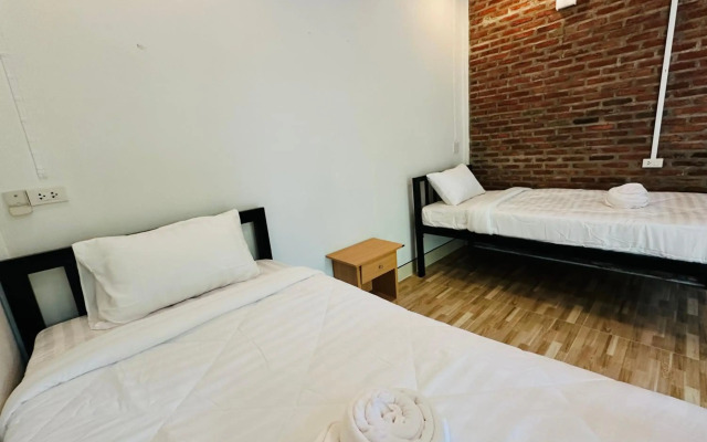 Koh Jum Hostel