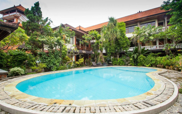 Simpang Inn