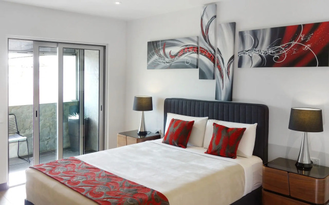 Semaphore Splash Apartments
