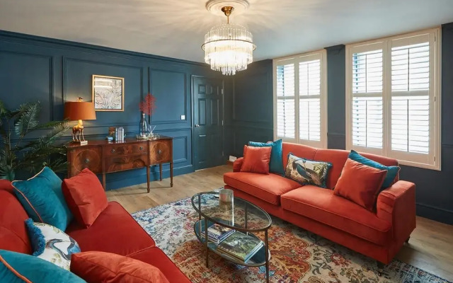 Host Stay Deveraux House