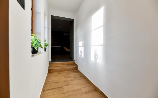 Awesome Home in Lisicic With 3 Bedrooms, Wifi and Sauna