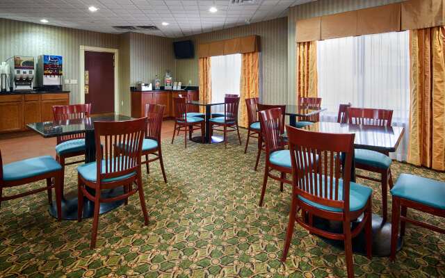 Best Western Plus Kalamazoo Suites