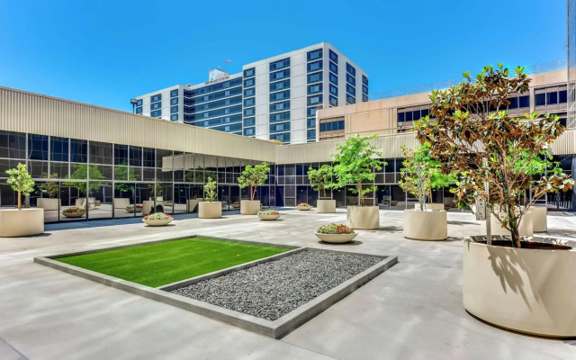 Hilton Los Angeles Airport