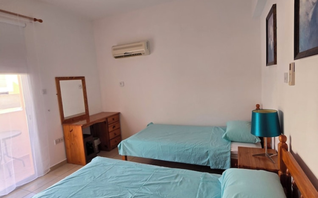 2 Bed Townhouse in Peyia Paradise