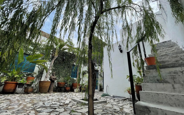 Casa Blanco by Barrio Mexico