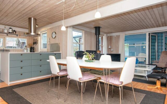10 Person Holiday Home in Glesborg-by Traum