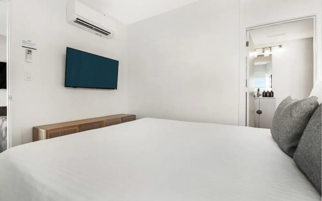 Roami at The Carmela