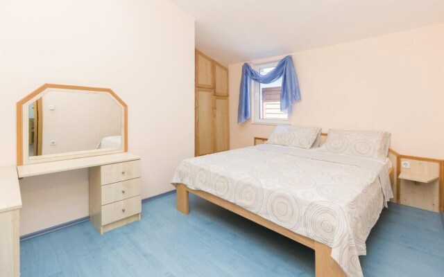 Beautiful Home in Vir With Wifi and 5 Bedrooms