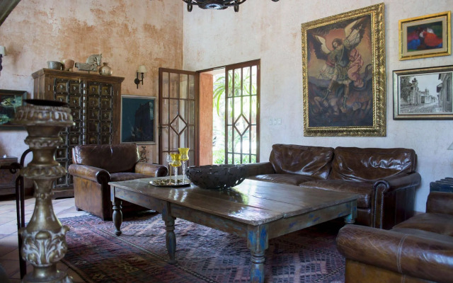 Posada de Los Leones