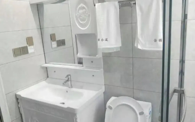 Xinchang Yunqi Small Building House