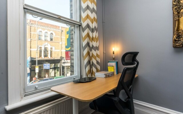 Immaculate 3BD House in Parson Green Fulham