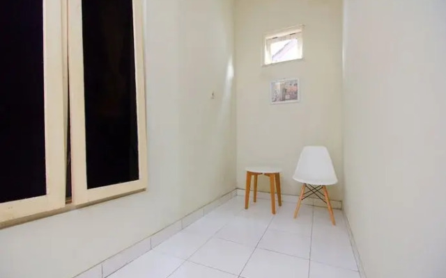 OYO 3083 D Kost 3 Syariah