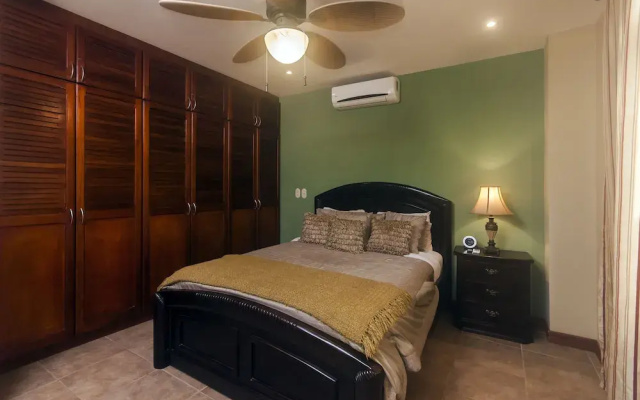 Monte Rey by Dream Makers