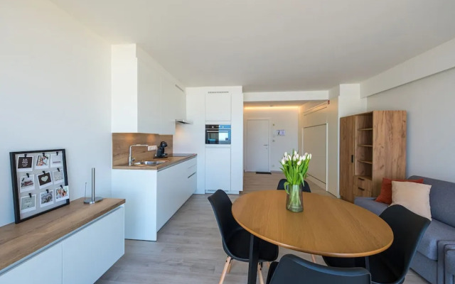 Appealing Apartment With Sea-view