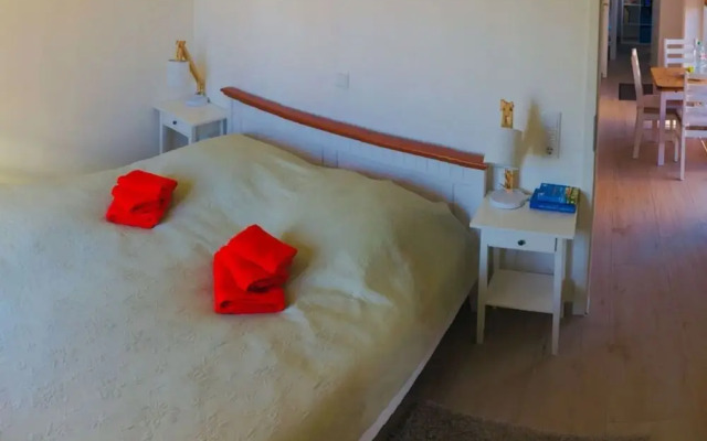 Ostbake Modern Retreat