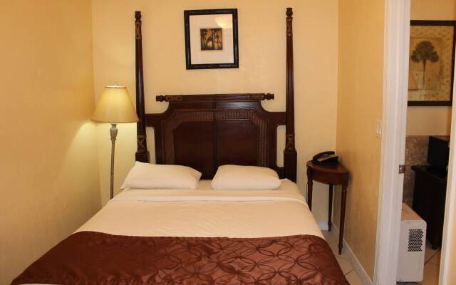 Flamingo Inn