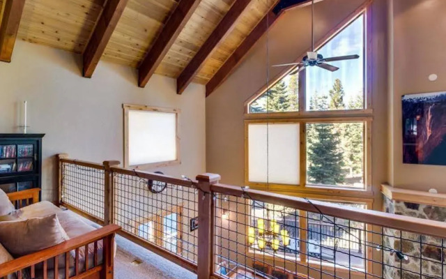 Skislope Sanctuary Close to Outdoor Activities