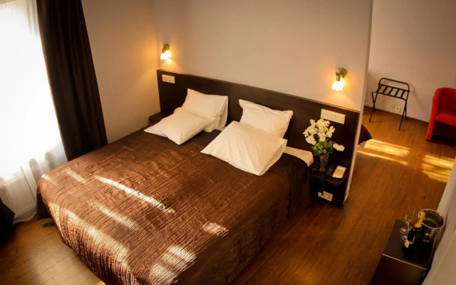 Primo Hotel