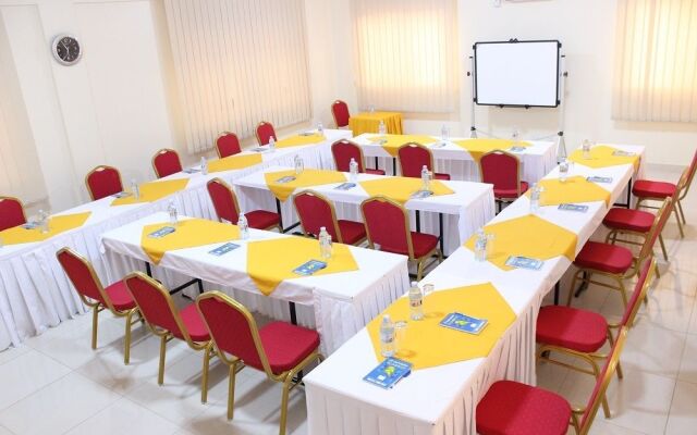 Marie's Royale Hotel