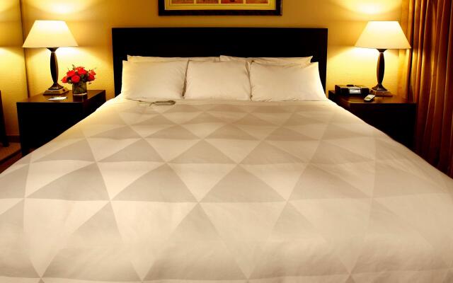 Buena Park Grand Hotel & Suites