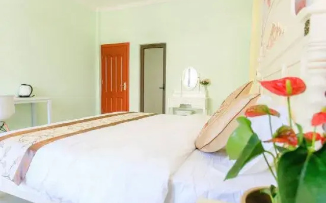 Linghai Xiaoshu Hotel