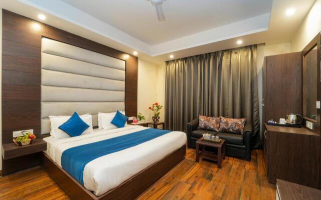 Hotel Glenroy By DLS Hotels