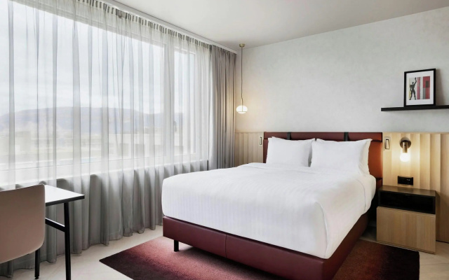 Residence Inn By Marriott Geneva City Nations – Guest Rooms – Geneva