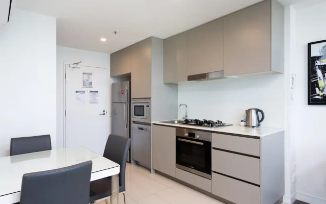 Serain Residences On Surfers Private Apartments