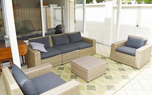 Spacious Home In Mount Hawthorn Next To Lake Monger