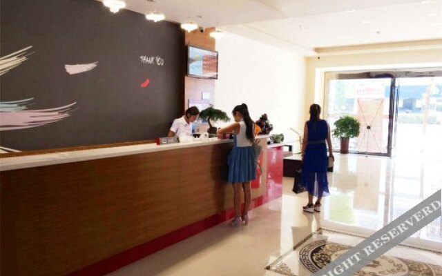 Qingmu Hotel(Shangyuan Street,Dongshan Subway Station,Nanjing)