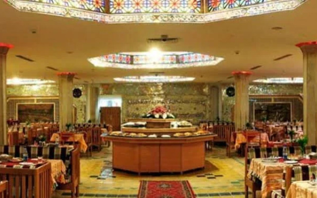 Chamran Grand Hotel