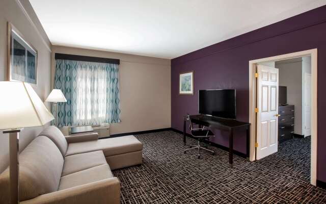 La Quinta Inn & Suites by Wyndham Lubbock North