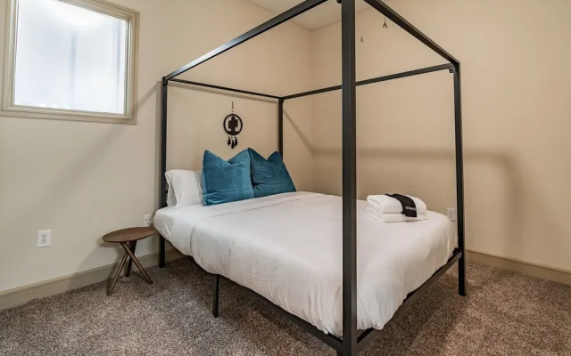 The Luxury Suites of Houston