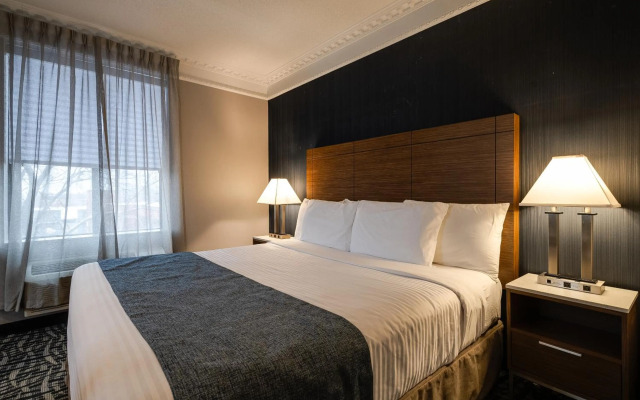 Monte Carlo Inn Toronto West Suites