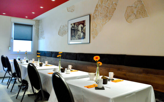 Hotel Amical