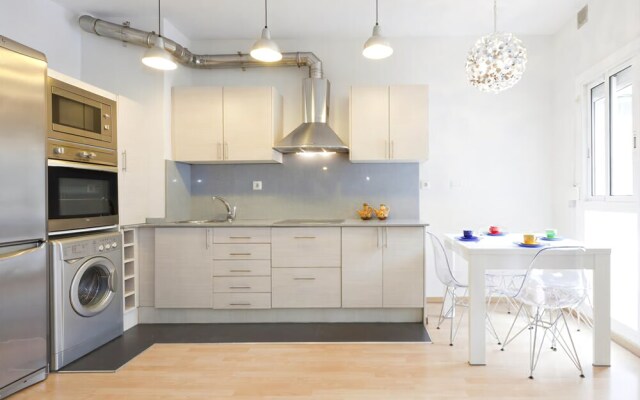 AB Clot Apartment