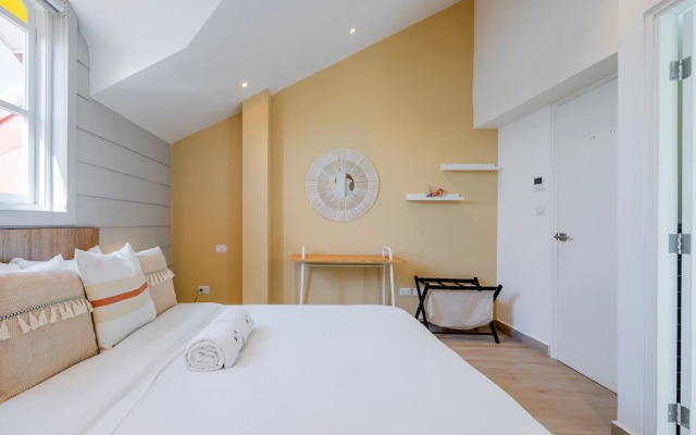 w Homely 2BR With Balcony in Panama
