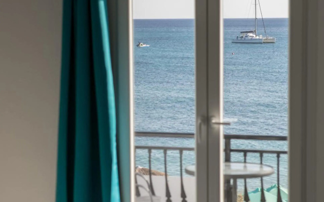Manios Suites