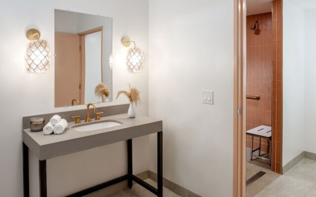 Cardiff by the Sea Lodge