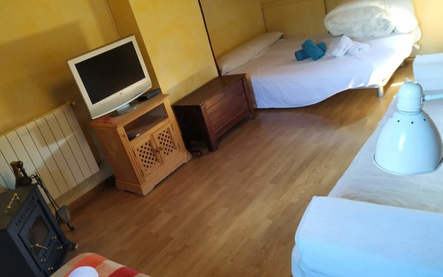 Chalet centro de escarrilla casa 7