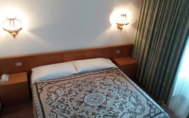 Hotel Ottoz Meublè