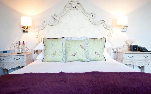 The Royal Hotel