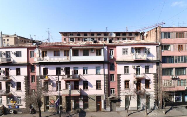 Stay Inn Apartments at Nalbandyan 50 street