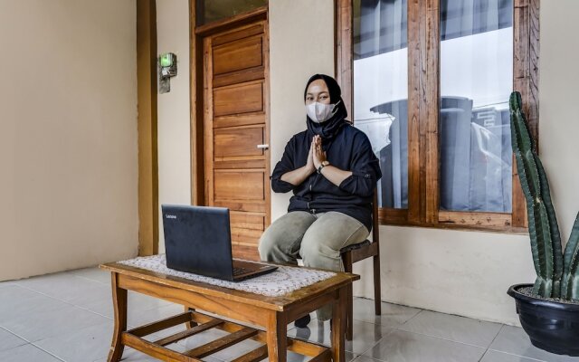 OYO Homes 91006 Eco Tourism Desa Cibodas Areng 5 Syariah