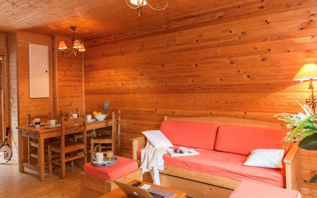 Attractive, rustic apartment on Lake Geneva side