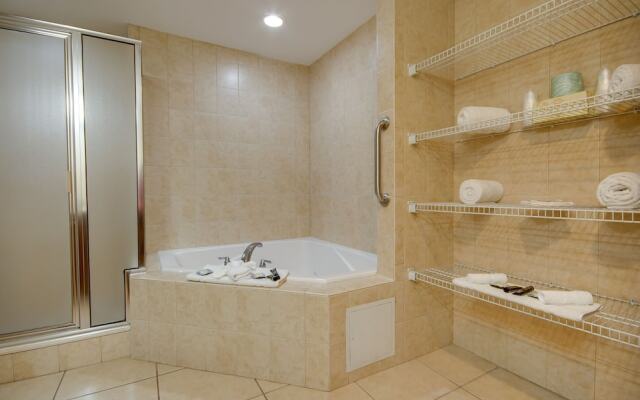 Americana Condos 10th street