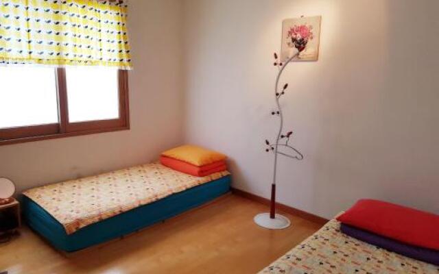 Tongyeong One Guesthouse