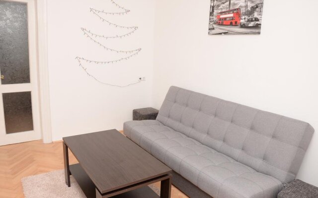 Free People Hostel