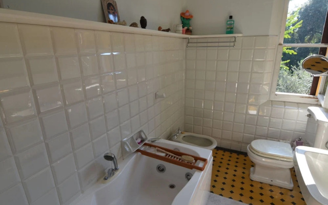 Furry Frinds With Family Home