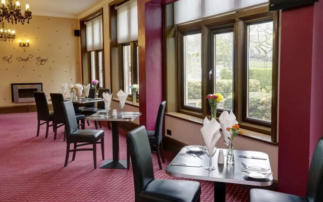 Best Western Broadfield Park